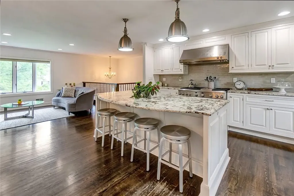 16 Country Ridge Drive Rye Brook NY 10573