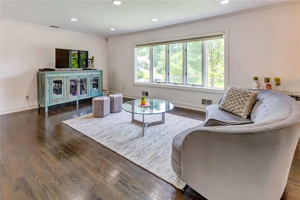 16 Country Ridge Drive Rye Brook NY 10573