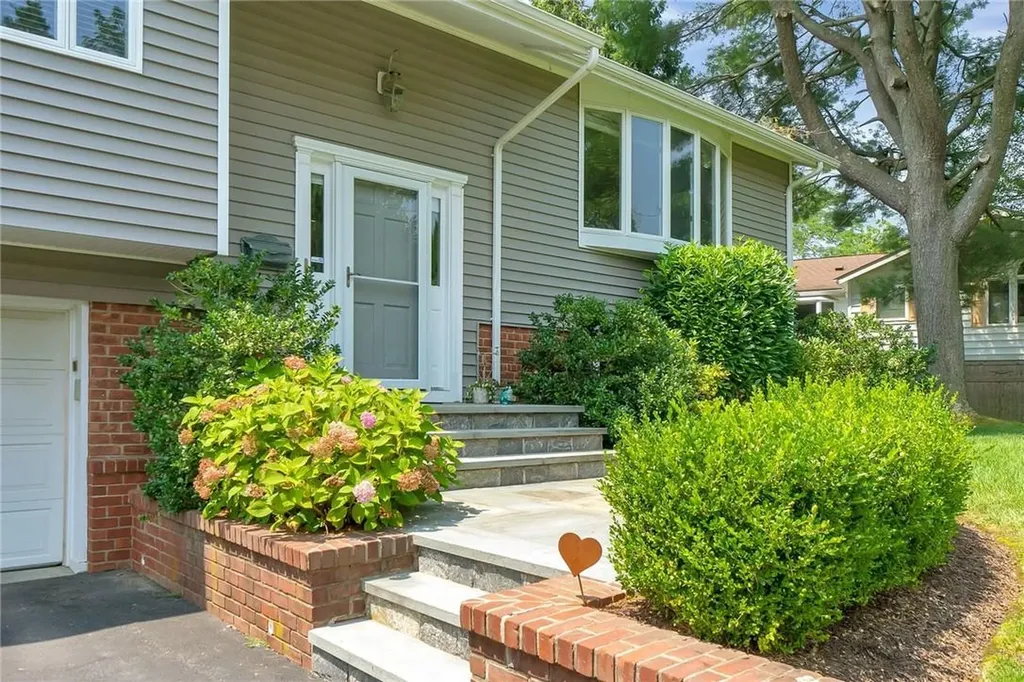 16 Country Ridge Drive Rye Brook NY 10573