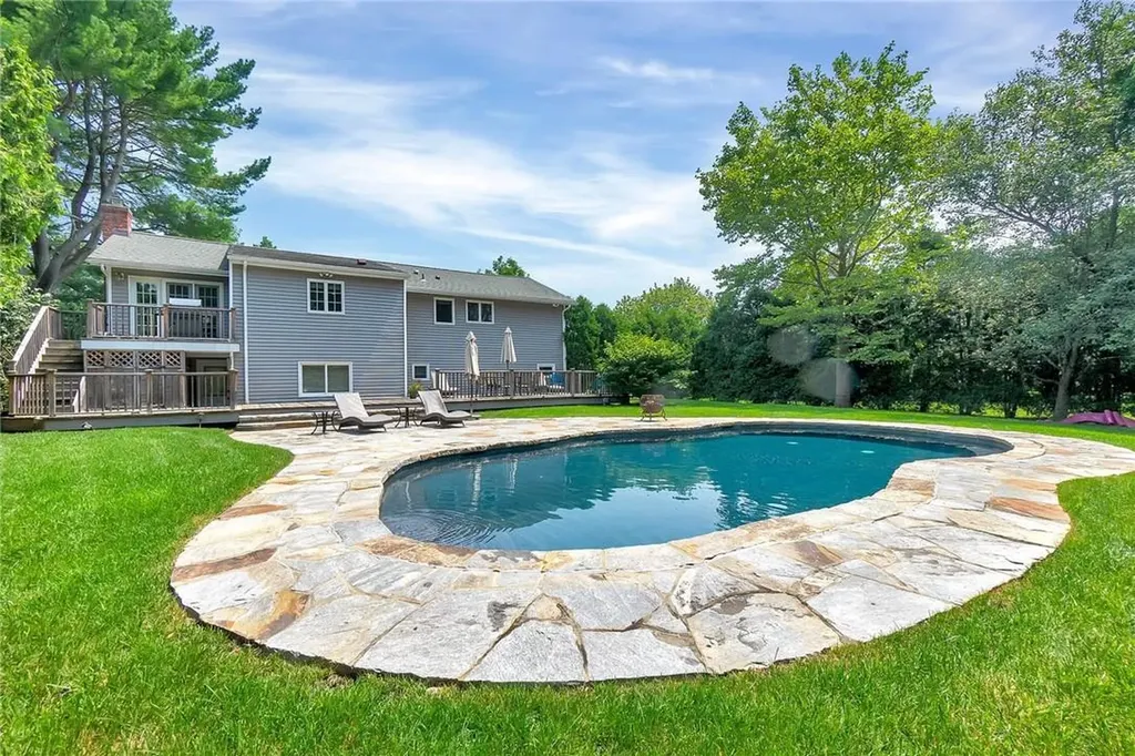 16 Country Ridge Drive Rye Brook NY 10573