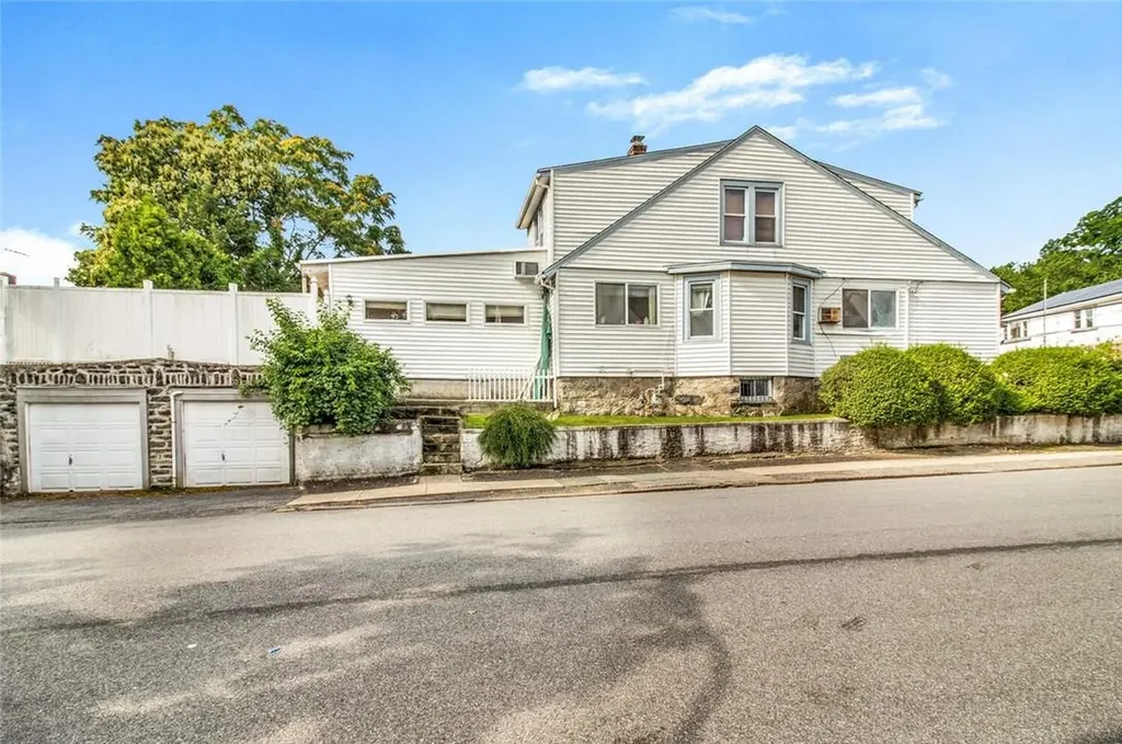 172 Crescent Place Yonkers NY 10704