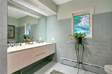 223 River Road Nyack NY 10960