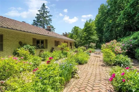223 River Road Nyack NY 10960