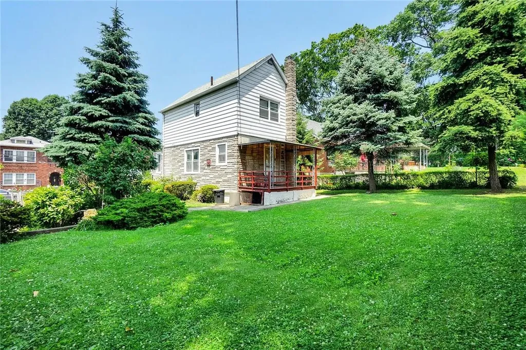 78 Ridgewood Avenue Yonkers NY 10704