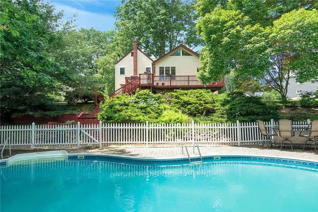 22 Retz Road Pearl River NY 10965