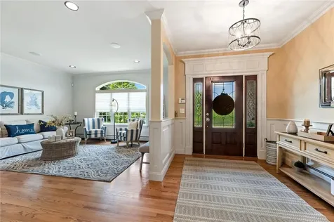 18 Carley Court West Nyack NY 10994