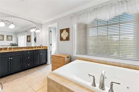 18 Carley Court West Nyack NY 10994
