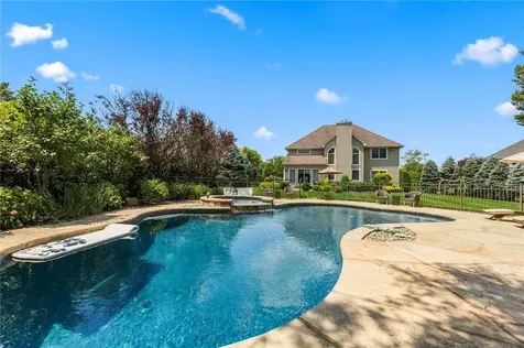 18 Carley Court West Nyack NY 10994