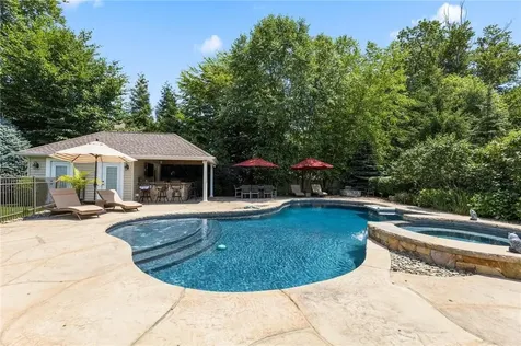 18 Carley Court West Nyack NY 10994