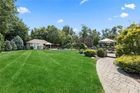 18 Carley Court West Nyack NY 10994