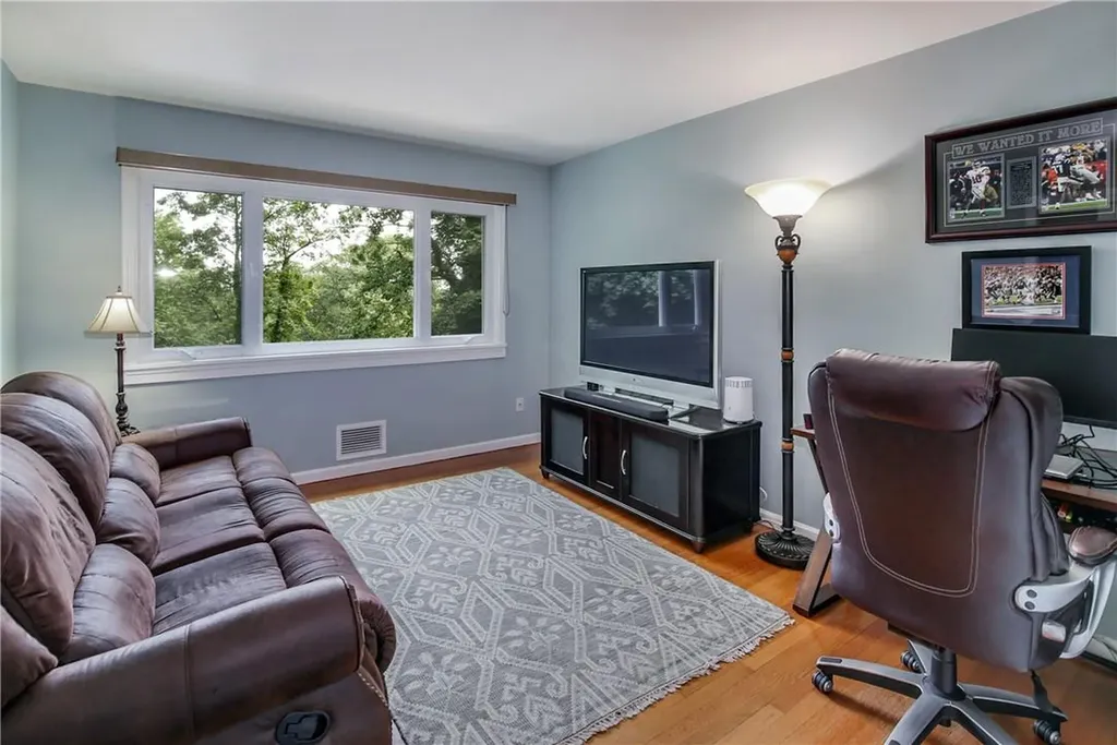 11 Normandy Road Larchmont NY 10538