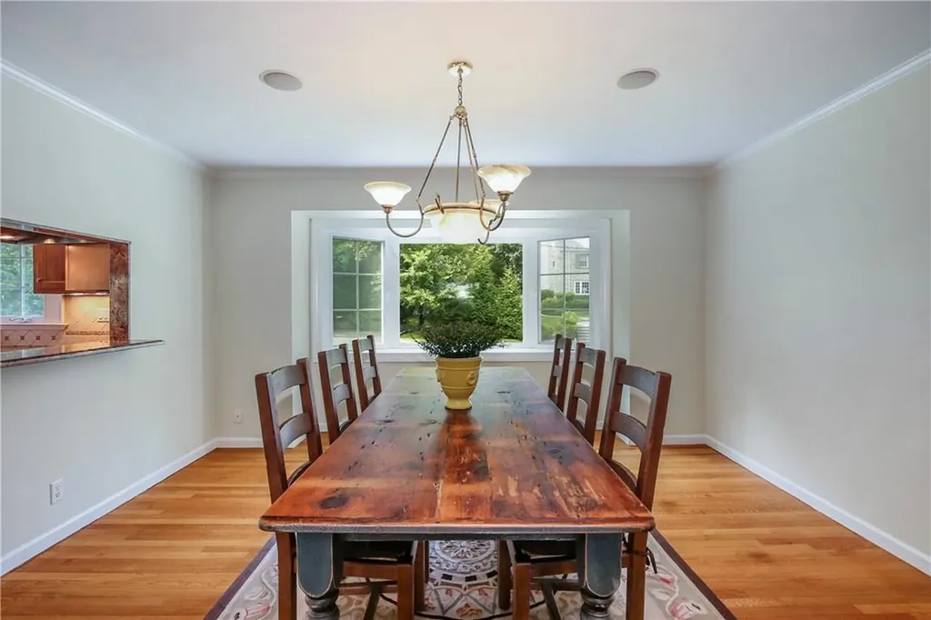 11 Normandy Road Larchmont NY 10538