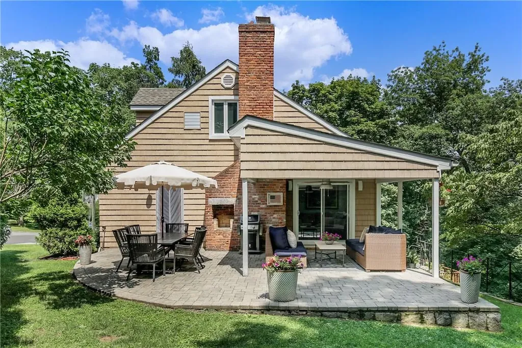 11 Normandy Road Larchmont NY 10538