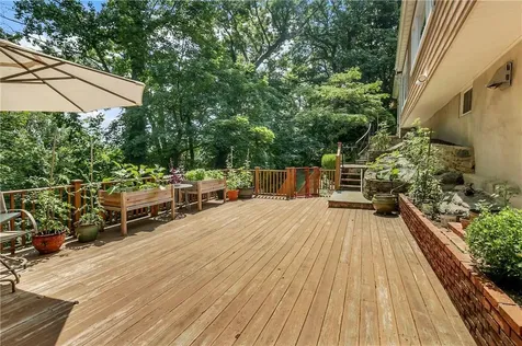 11 Normandy Road Larchmont NY 10538