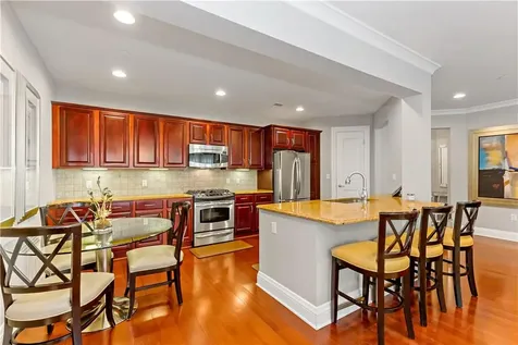 301 Trump Park Shrub Oak NY 10588