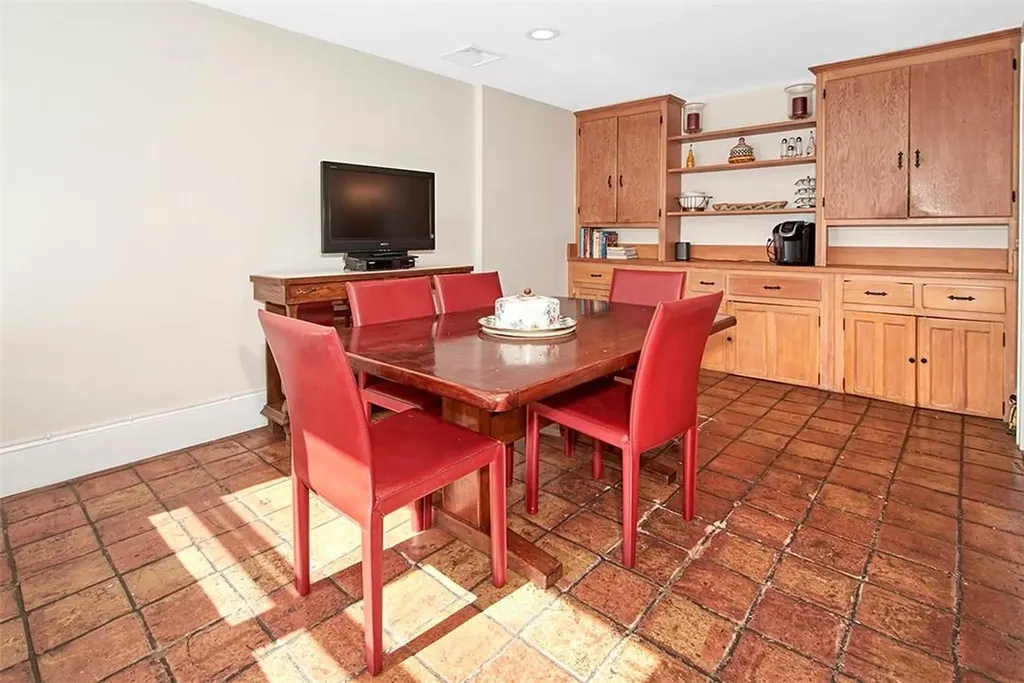 46 Bates Road Harrison NY 10528