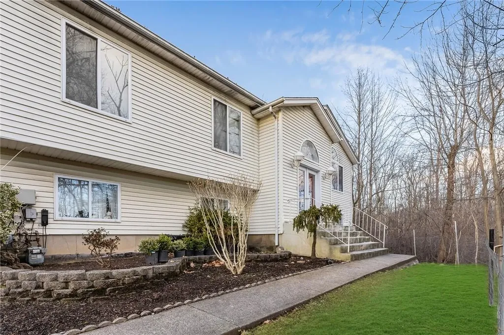 13 Aron Court Spring Valley NY 10977
