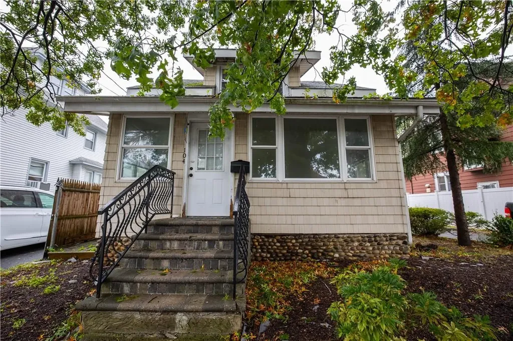 102 Aka 104 Briggs Avenue Yonkers NY 10701