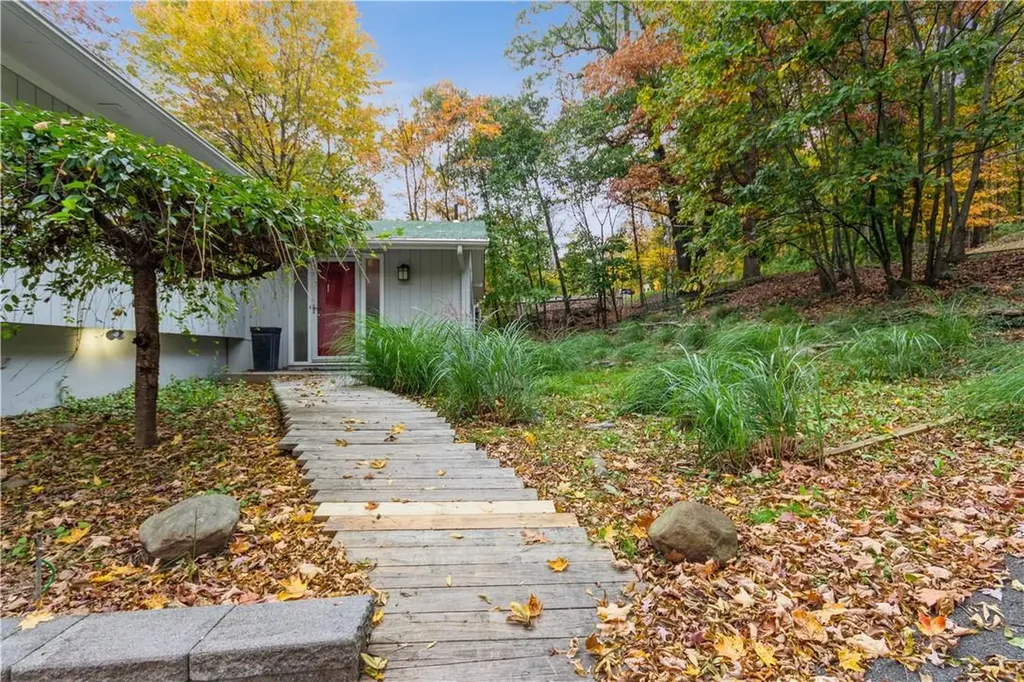 58 Mountainview Avenue Nyack NY 10960