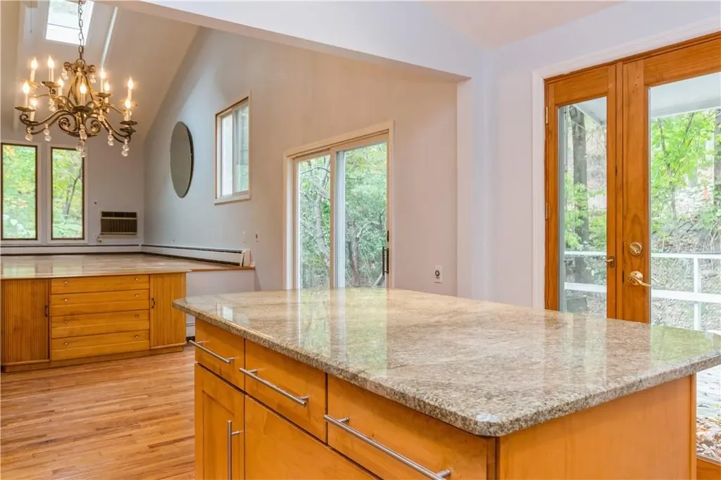 58 Mountainview Avenue Nyack NY 10960