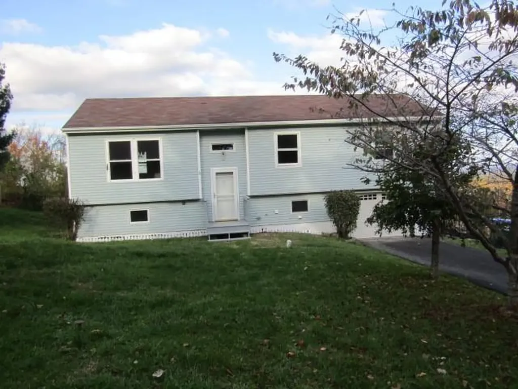 26 Nob Circle Newburgh NY 12550
