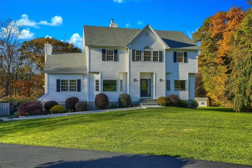 19 Julia Court Mahopac NY 10541