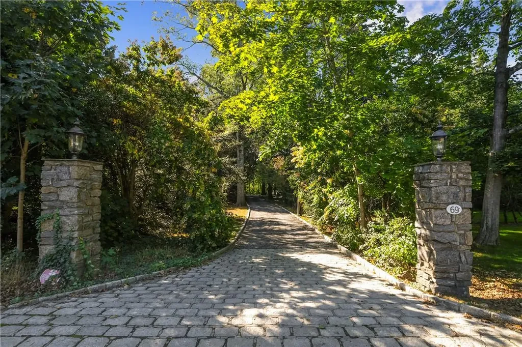 69 Morris Lane Scarsdale NY 10583