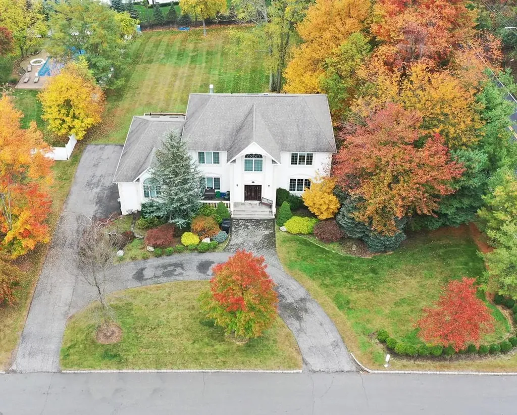 2 Rochelle Lane Spring Valley NY 10977