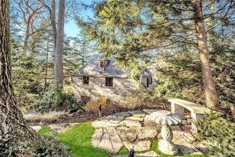 52 Charlotte Place Hartsdale NY 10530