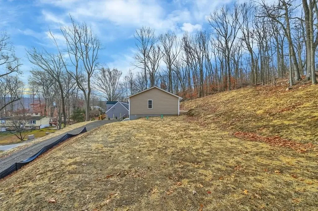 16 Bangall Road Patterson NY 12563