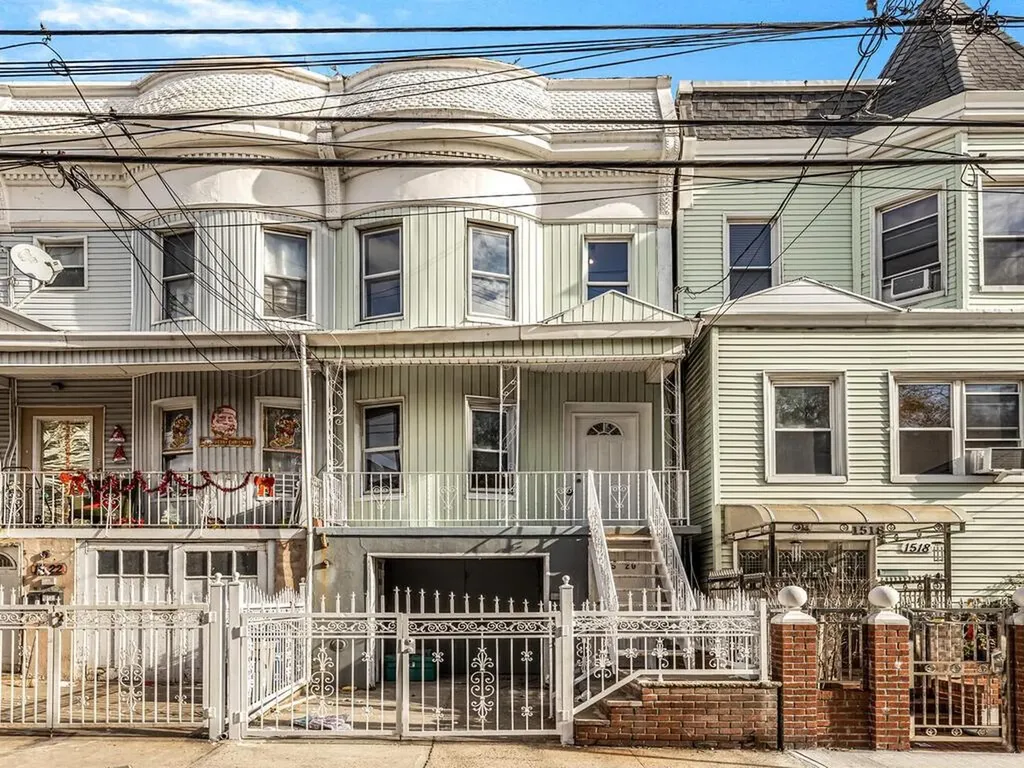 1520 Commonwealth Avenue Bronx NY 10460