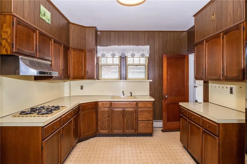182 S Main Street Pearl River NY 10965