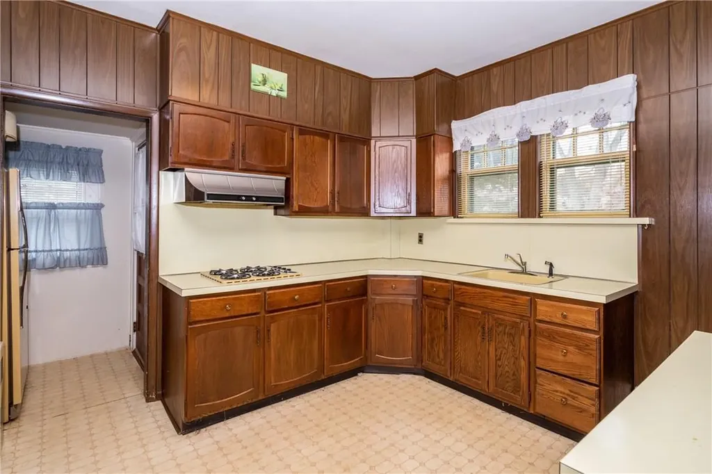 182 S Main Street Pearl River NY 10965
