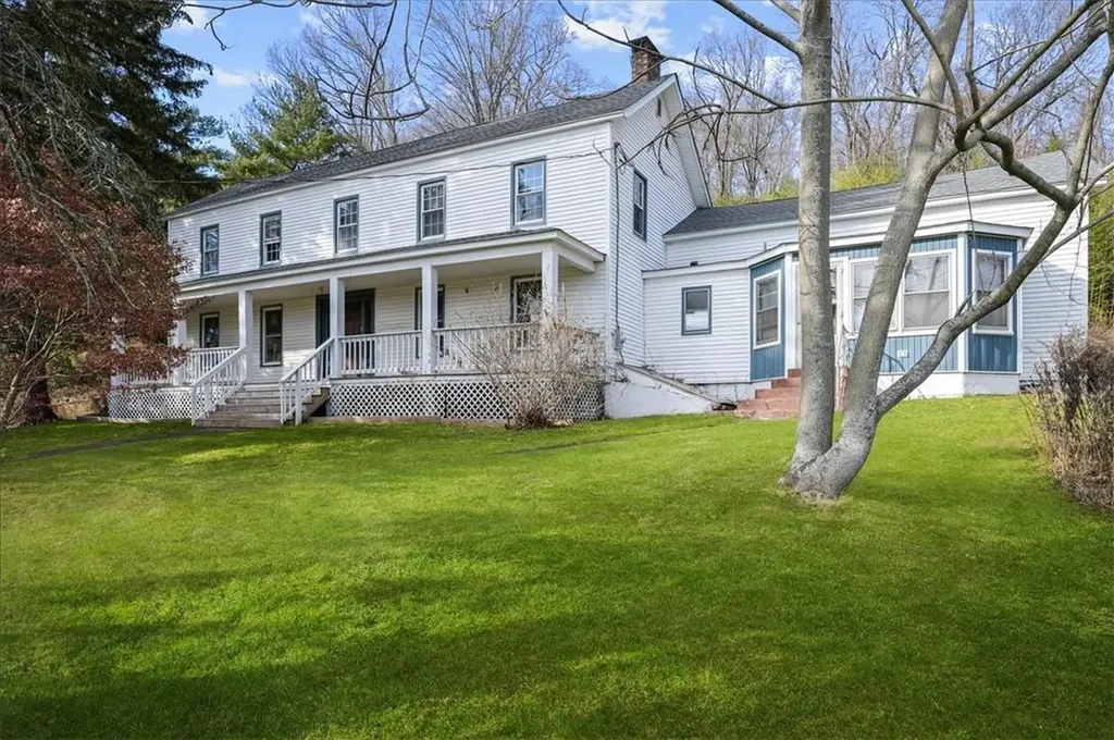 1273 County Route 12 New Hampton NY 10958
