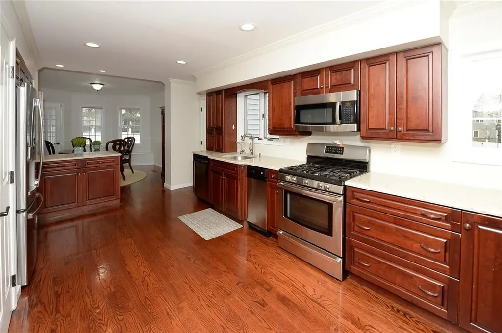 104 E Park Avenue Pearl River NY 10965