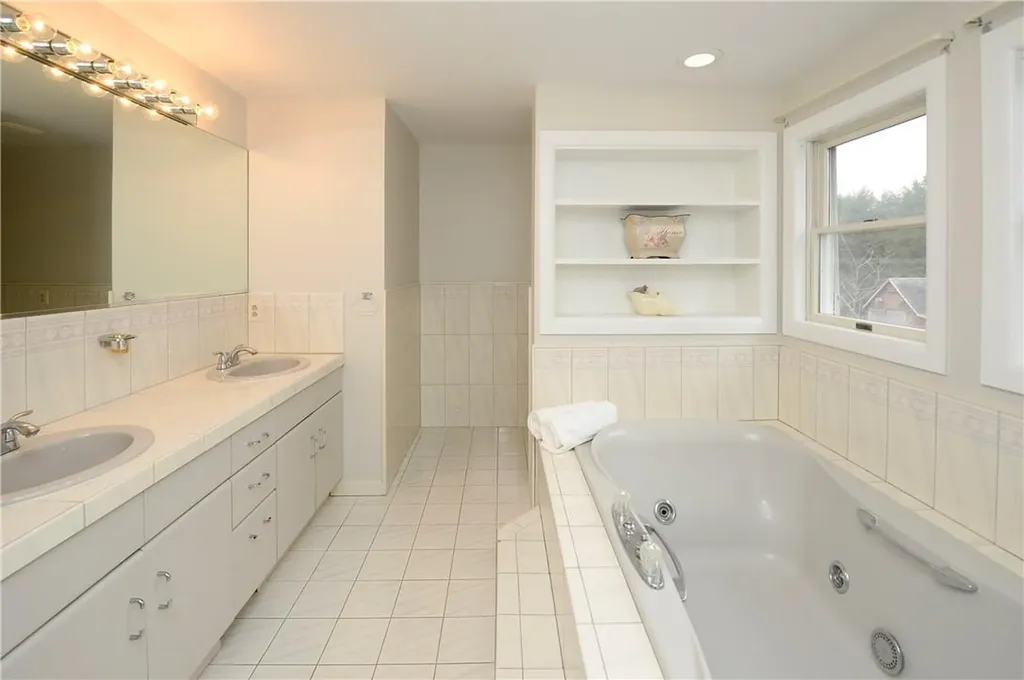 104 E Park Avenue Pearl River NY 10965