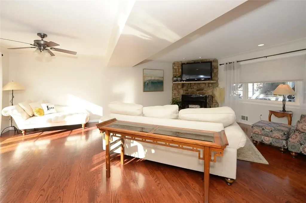 104 E Park Avenue Pearl River NY 10965