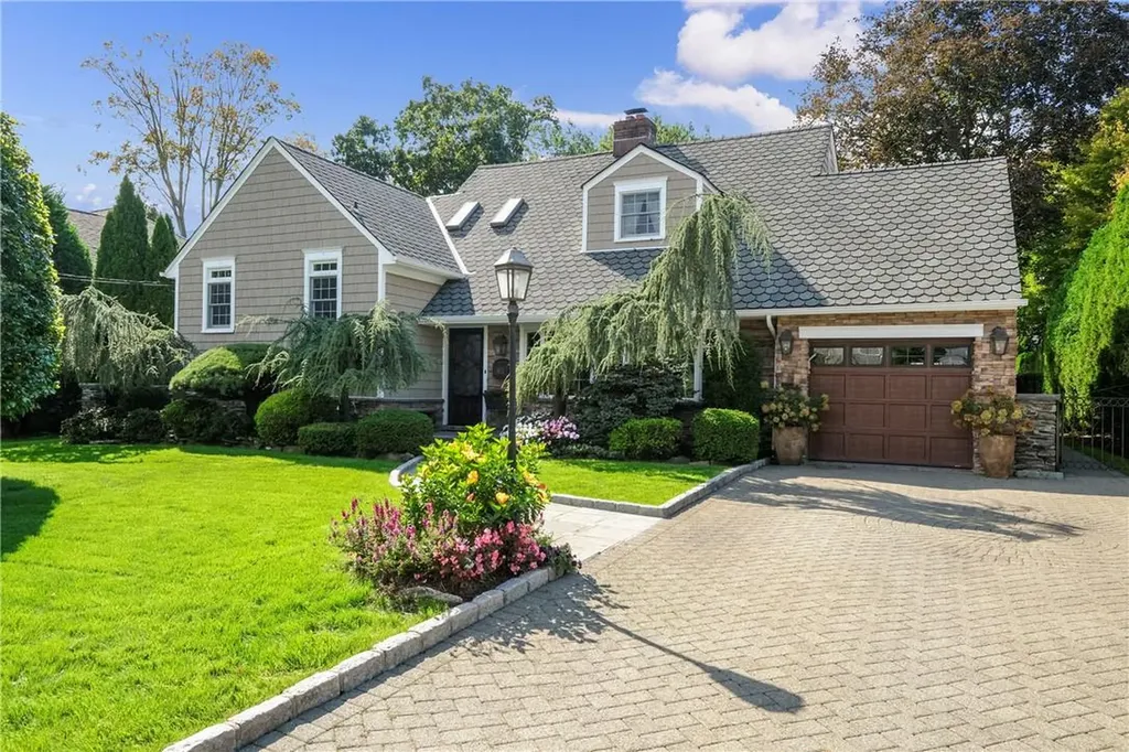 16 Anpell Drive Scarsdale NY 10583