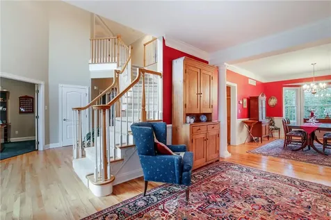 15 Eagle Court White Plains NY 10605