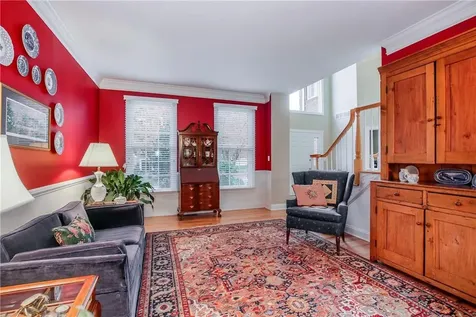 15 Eagle Court White Plains NY 10605