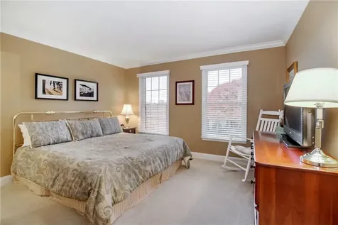 15 Eagle Court White Plains NY 10605