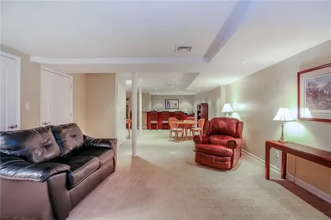 15 Eagle Court White Plains NY 10605