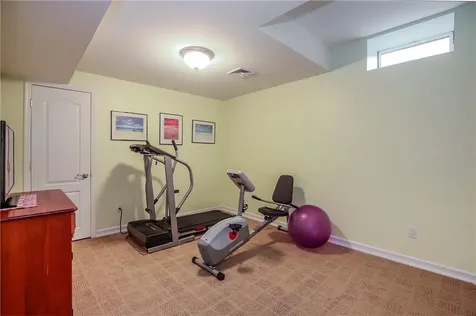 15 Eagle Court White Plains NY 10605