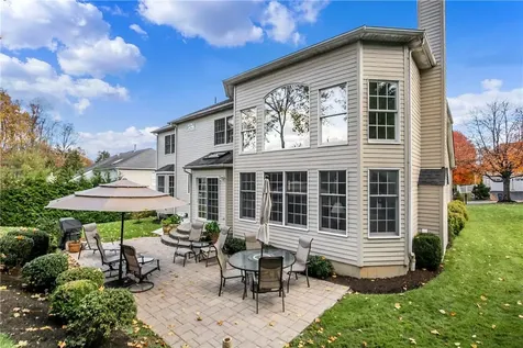 15 Eagle Court White Plains NY 10605