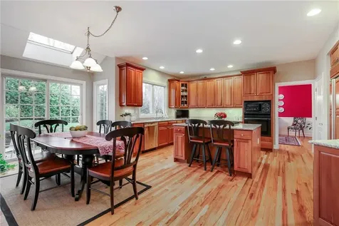 15 Eagle Court White Plains NY 10605