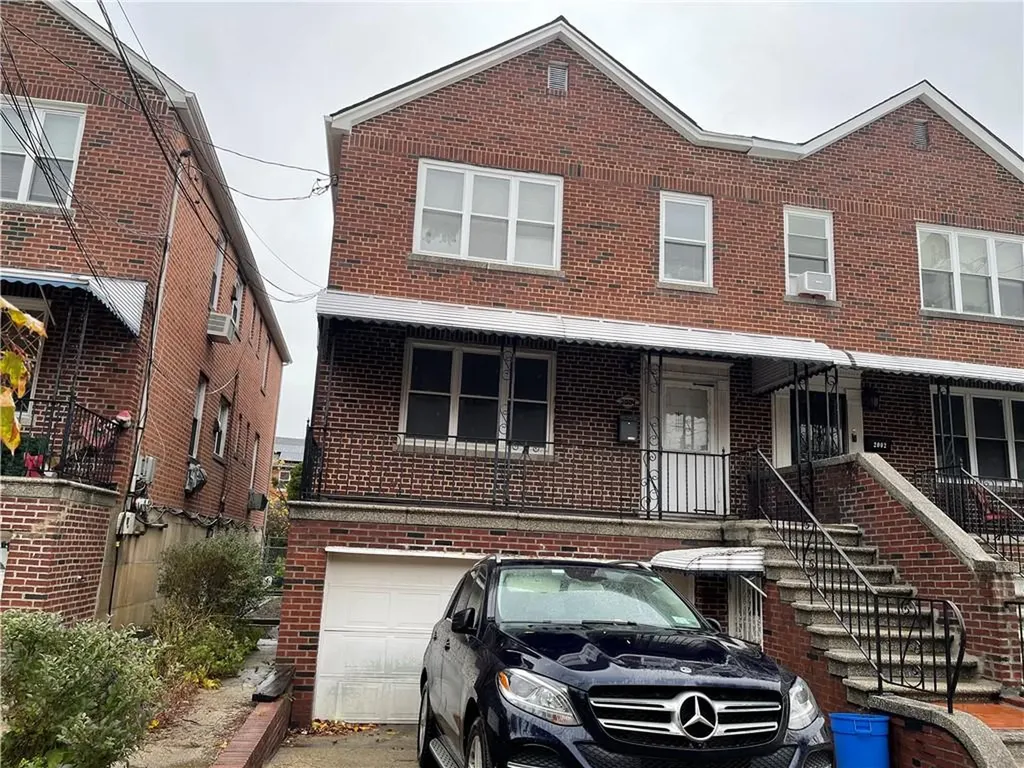 2004 Yates Avenue Bronx NY 10461