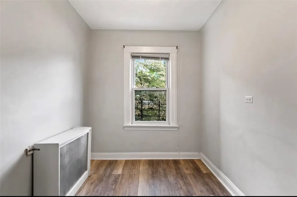 517 E 234th Street Bronx NY 10470