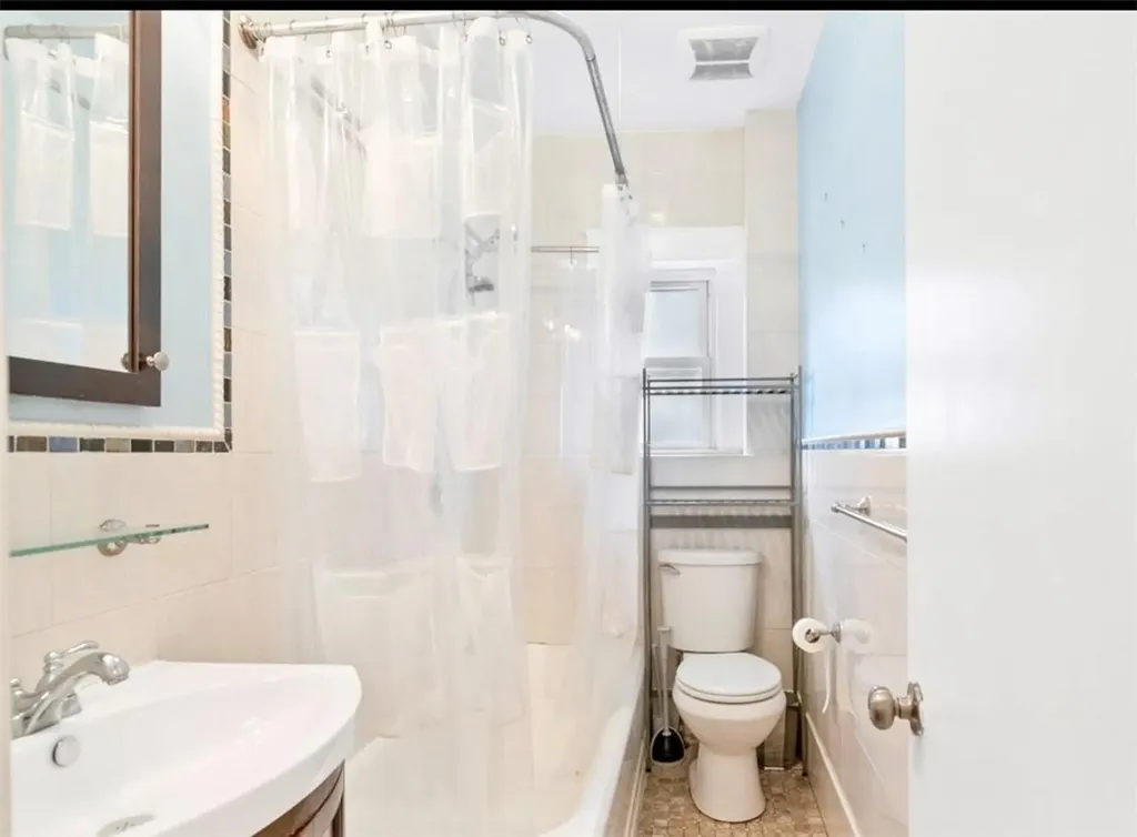 517 E 234th Street Bronx NY 10470