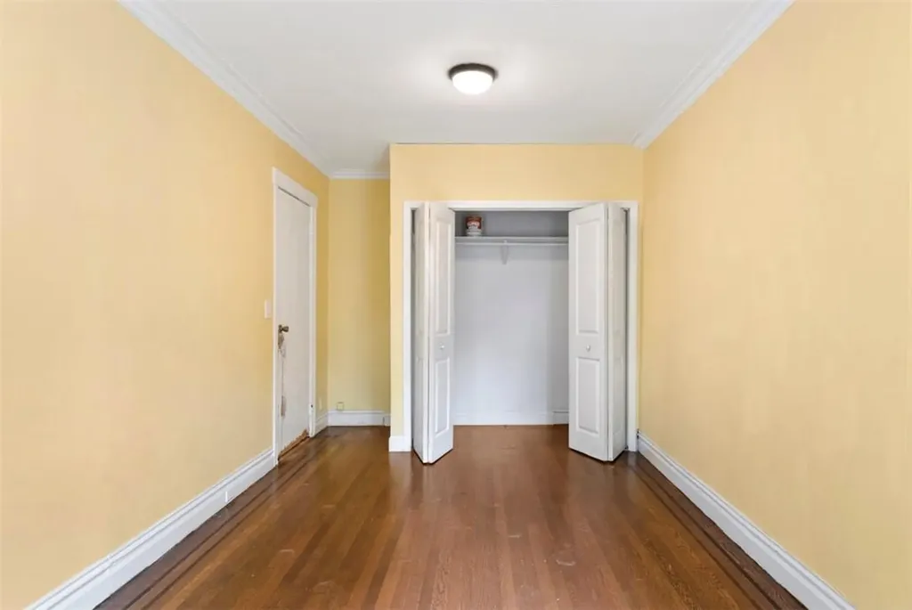 517 E 234th Street Bronx NY 10470