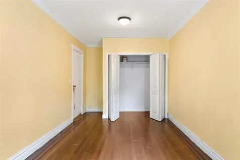 517 E 234th Street Bronx NY 10470